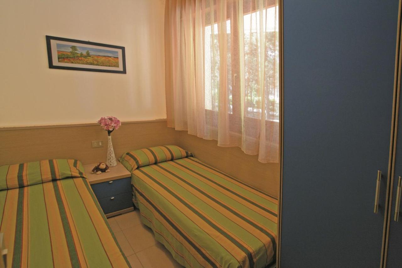 Campiello Apartment Бибионе Екстериор снимка