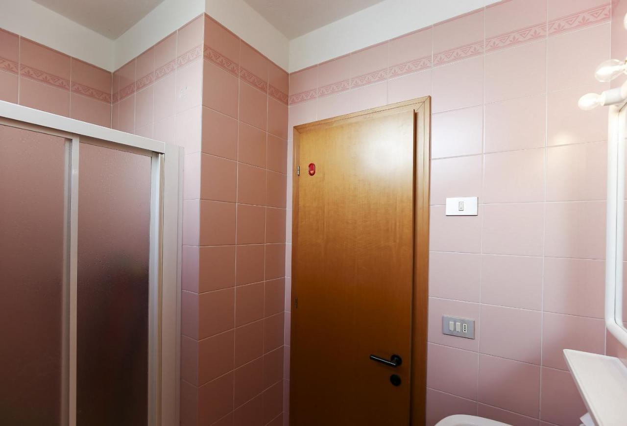 Campiello Apartment Бибионе Екстериор снимка