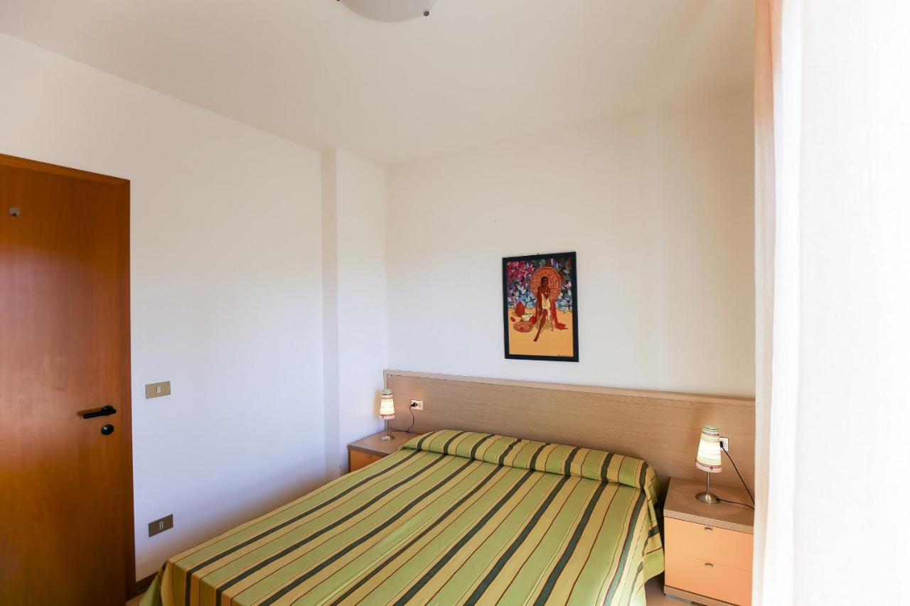 Campiello Apartment Бибионе Екстериор снимка